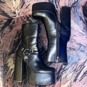 Platform black leather boots